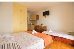 Apartments Čikeš Apartment 6 – žuti -A4 foto 4