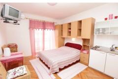 Apartments Holiday Apartment 2 – studio a foto 1