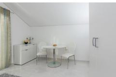 Family friendly Apt with a pool  Apartment 4 – Sea foto 4