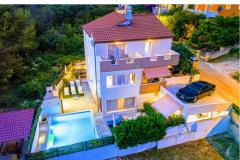 Bruno's Poolside Retreat Apartment 2 – A2 foto 1