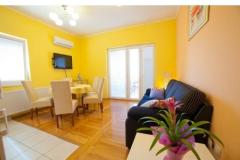 Apartments Iris Apartment 3 – žuti foto 1