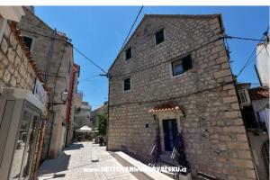 Luxury Rooms Palace B&B – Makarska