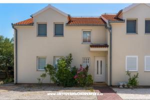 Apartments Karla, Mara, Ana, Ivan   – Vodice