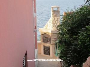 Apartments Andrijic