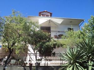 Apartments Mali Raj
