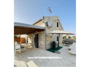 Stone house Pakostane