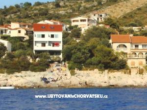 Apartments Angie -10 metara od mora
