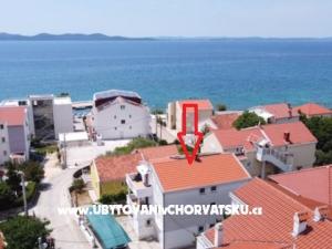 Apartments Zara by the sea