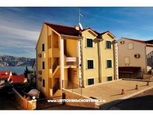 Apartments Karlena