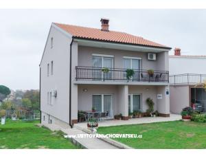 Apartments Valbandon