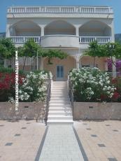 Apartments Lela Brist