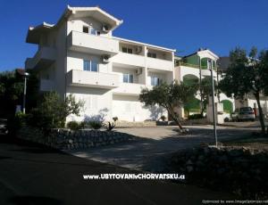 Apartments Ivo