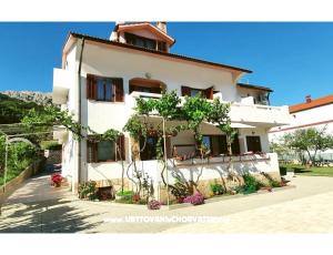 Apartments Mirjana - Baška