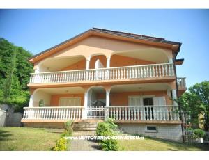 Apartments Viktorija Omišalj