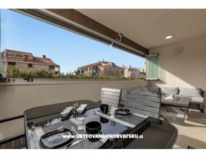 toDalmatia Seafront Apartment