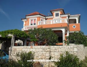 Apartments Lana