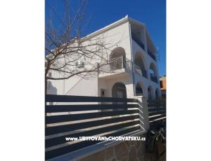 Apartments Pralija
