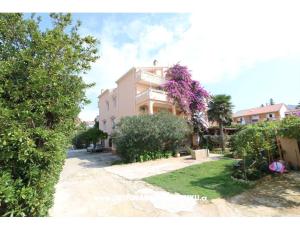 Apartments Iva