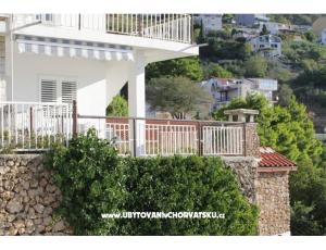 Apartments Visnjica