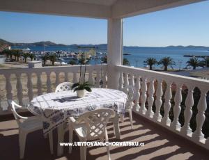 Apartments &amp; Rooms BRANCIN
