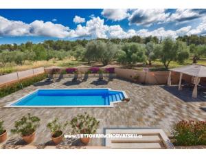  House with pool - Villa Marijana 