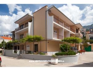 Apartments Lucijetić