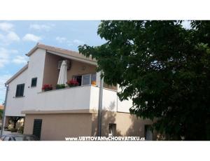 Apartments IvaMar