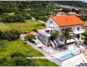 Apartments Anny with pool