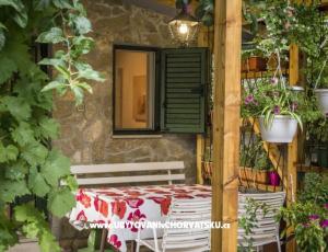 Apartments Brodarica Gaj