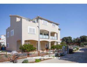 Apartments Sharo