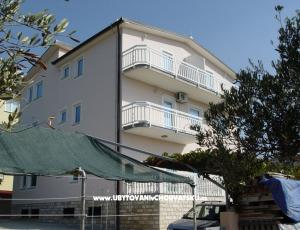 Apartments Ciprijan i Bojka Matić