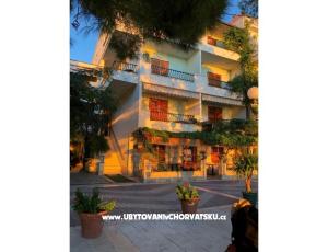 Apartments Mihaljević-Olea