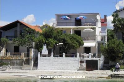 Apartments Mikulandra on the beach