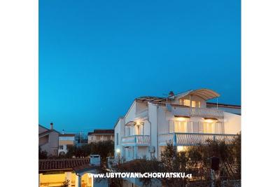 Apartments Andrijana Pirovac