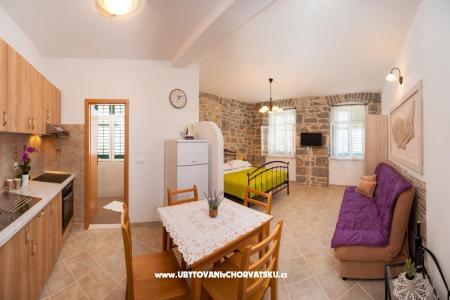 Apartments Zrinka photo 2