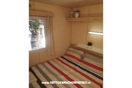 Mobile House Maroon photo 3