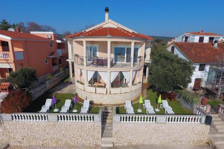 Apartments First row to the sea photo 2