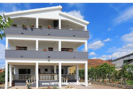 Apartments Tomislav photo 2
