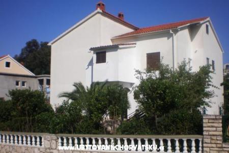Apartments Clara photo 3