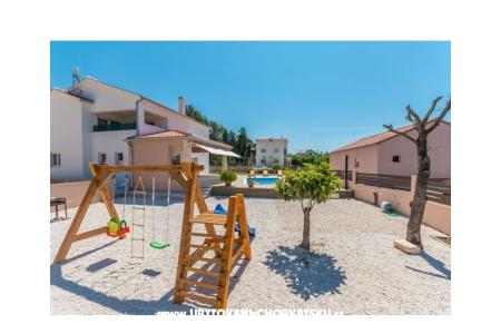 Holiday house vila Kunfin photo 3