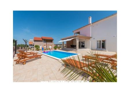 Holiday house vila Kunfin photo 4