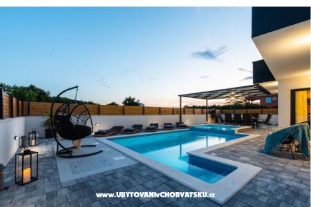 Villa JoMaNi photo 2