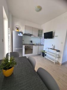 Apartment Mare - prvi red uz more photo 4