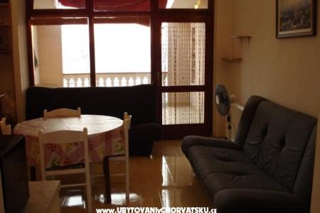 Apartments Kvarantan i Karabatić  photo 3