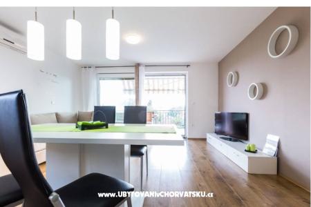 Apartments Oleandar photo 3