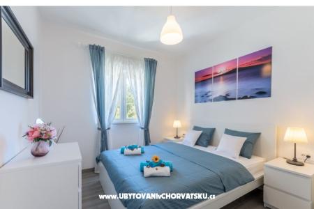 Apartment Toni Milna  photo 2