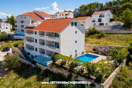 Apartments La Perla photo 4