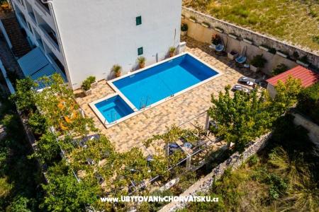 Apartments La Perla photo 5