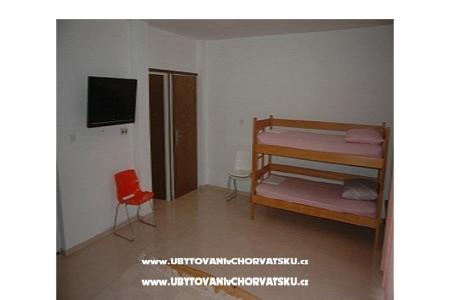 Apartments Maina photo 2