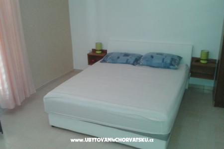 Apartments Maina photo 3